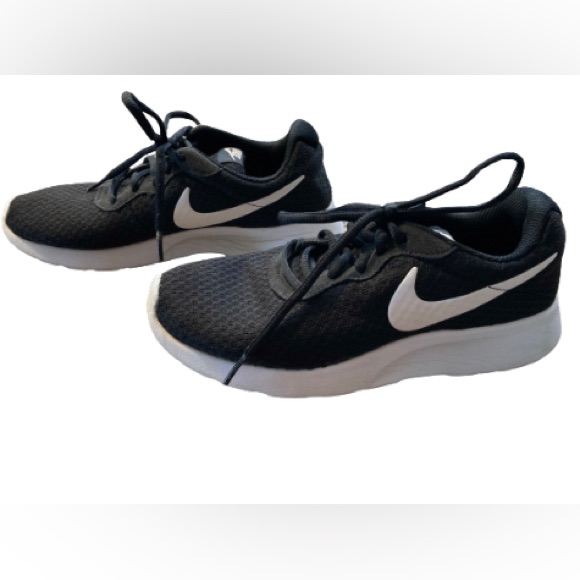 Nike Revolution